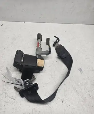 Volvo S60 Rear seatbelt 39987958