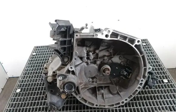 Peugeot 301 Manual 5 speed gearbox 20CR04