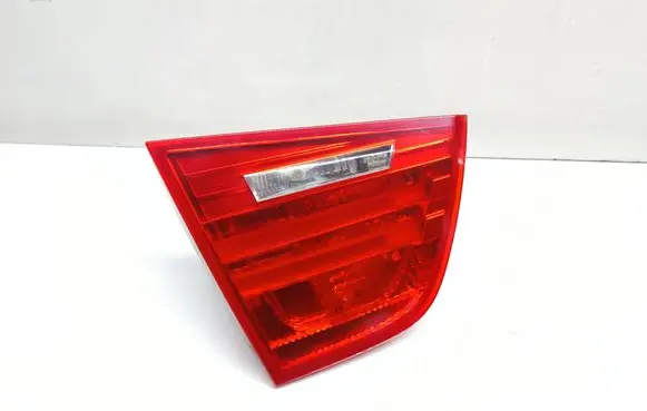 BMW 3 E90 E91 Tailgate rear/tail lights 7154161
