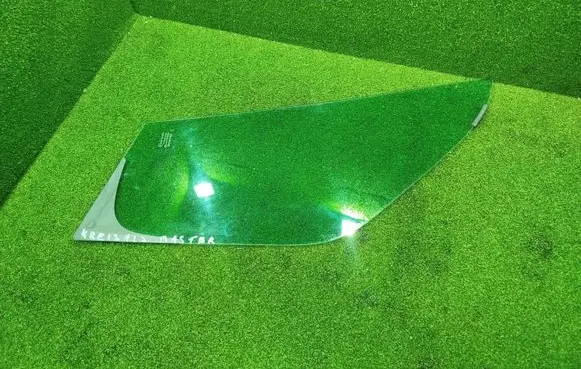 Renault Master III Front vent window/glass (coupe) 43R001582