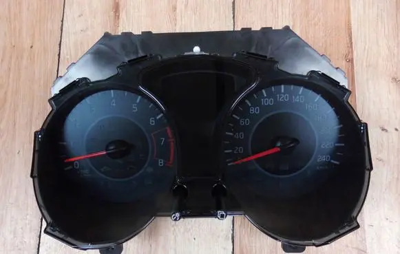 Nissan Juke I F15 Speedometer (instrument cluster) 24810BV64B BV64B