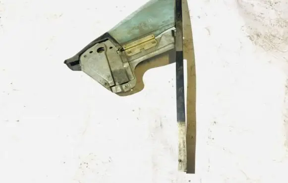 Opel Calibra Front door vent window glass four-door 