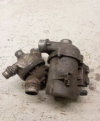 BMW 5 E60 E61 Water pump 1707150182