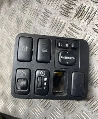 Toyota Land Cruiser (J120) Other switches/knobs/shifts