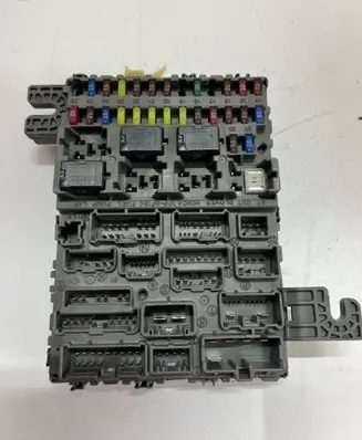 Honda FR-V Fuse module SJHG012