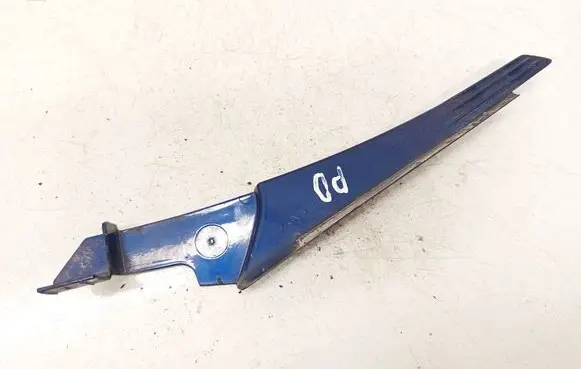 Opel Astra H Front bumper mounting bracket 13192140