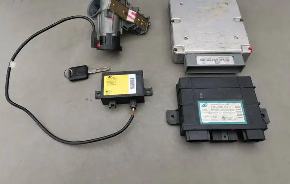 Ford Galaxy Engine ECU kit and lock set CG2T71A36WBX CAD5J07 95VW12A650HD