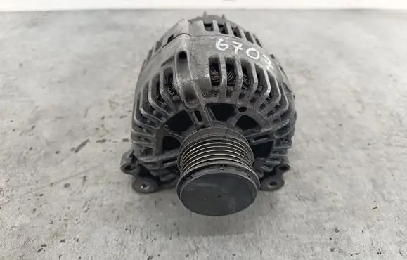 Skoda Octavia Mk2 (1Z) Generator/alternator 06F903023CTG14C011