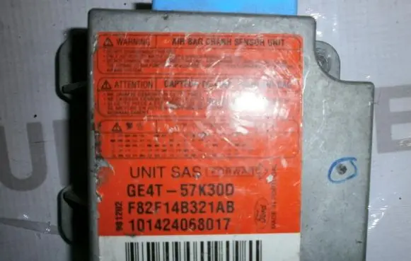 Mazda 626 Airbag control unit/module GE4T57K30D F82F14B3212AC