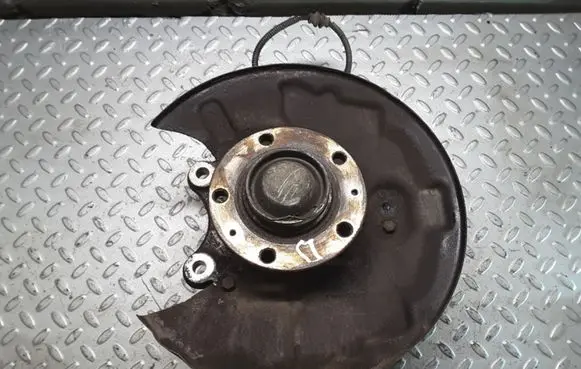 Citroen C5 Rear wheel hub