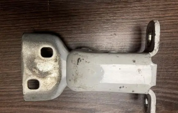 Nissan Primastar Front door lower hinge 311772M GM66390