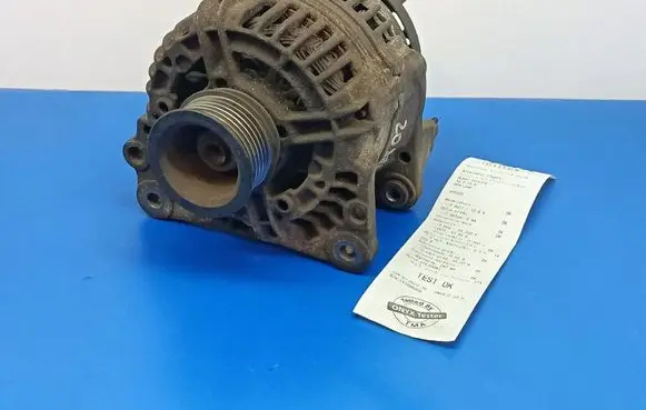 Volkswagen Golf IV Generator/alternator 028903028D