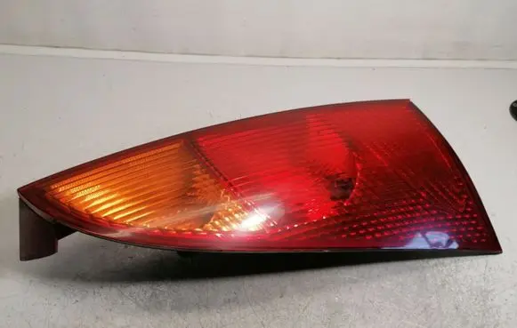 Ford Focus Rear/tail lights 1M51-13404