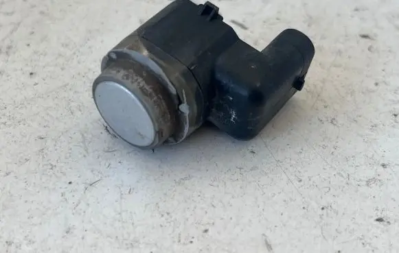 Audi A5 8T 8F Rear parking sensor holder (PDC) 1S0919275A 303364 2606141721