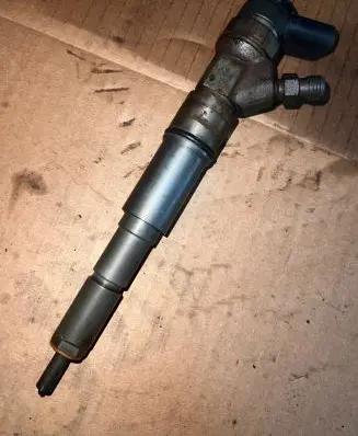 BMW X5 E53 Fuel injector 7789661
