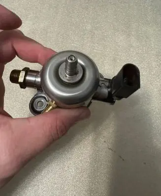Audi A4 S4 B9 8W Fuel injection high pressure pump 06G127025G 3012011125 06L127A03