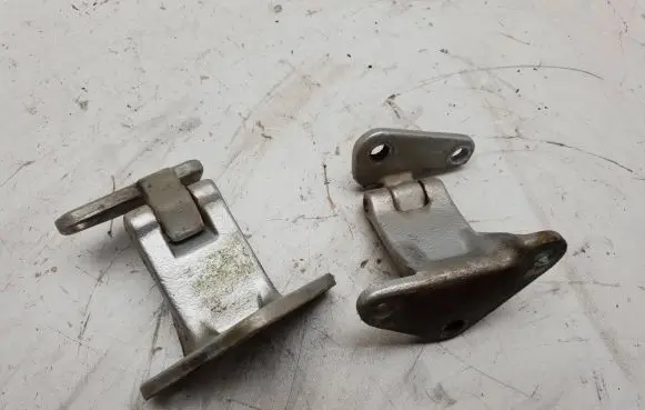 Opel Frontera B Tailgate/trunk/boot hinge