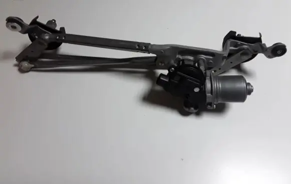 Subaru Forester SK Front wiper linkage and motor 86511SJ010