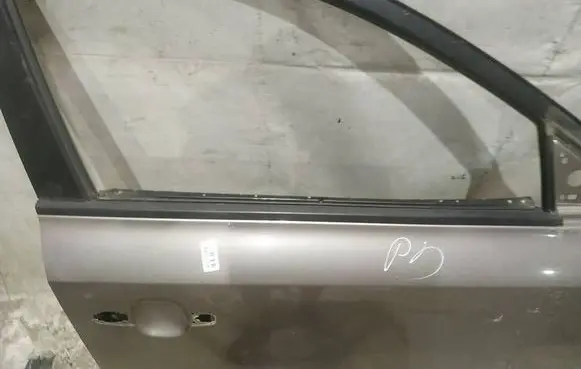 KIA Ceed Front door glass trim molding