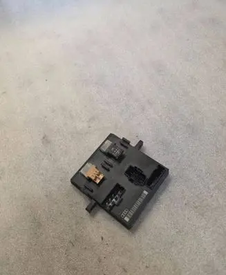 Audi A4 S4 B6 8E 8H Comfort/convenience module 8E0907279C