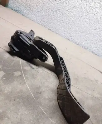 Volkswagen PASSAT B5.5 Accelerator throttle pedal 8D1721523F 6PV00837603