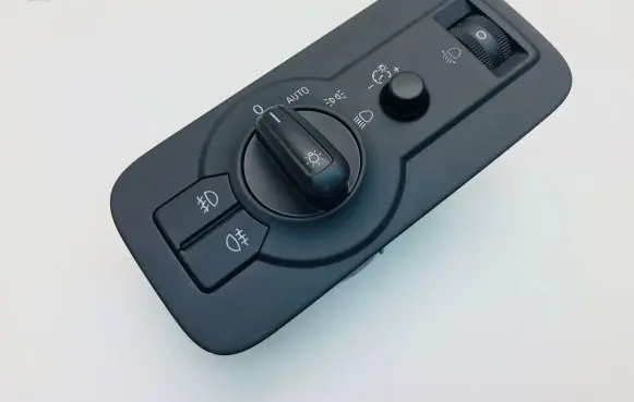 Volkswagen Touareg II Light switch 7P6941431B