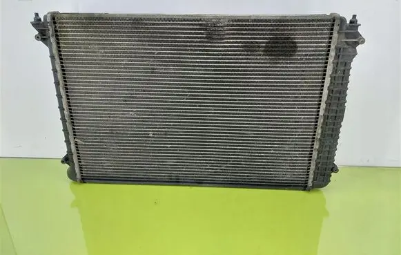 Audi A8 S8 D2 4D Coolant radiator 4D0121251J