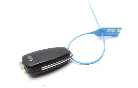 Audi A3 S3 8V Ignition key/card 8V0837220