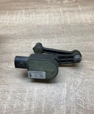 Skoda Superb B6 (3T) Headlight/headlamp level sensor 1T0907503 7L6616571
