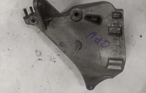 Volkswagen Polo V 6R Engine mount bracket CFW
