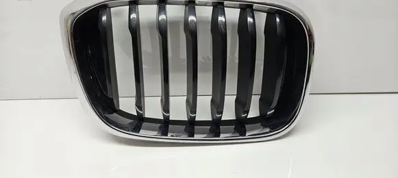 BMW X3 G01 Front bumper upper radiator grill 7440854