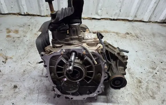 Mitsubishi L200 Manual 6 speed gearbox 
