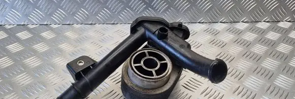Renault Scenic II - Grand scenic II Oil filter mounting bracket 8200261590D 8200267937F