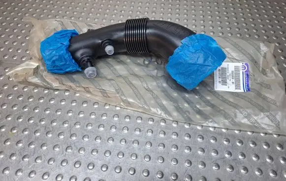 Alfa Romeo Mito Air intake hose/pipe 50528558 68219777AA