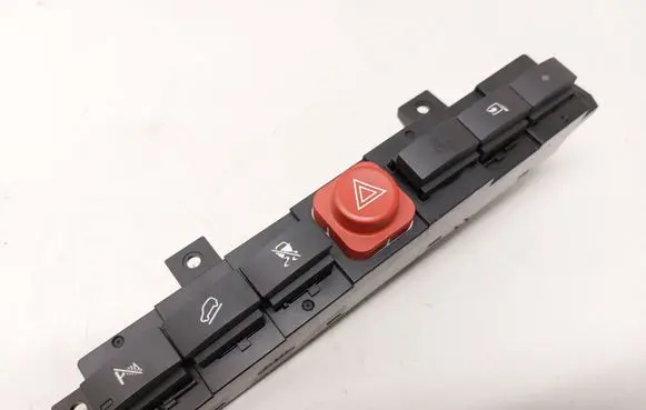 Opel Antara Hazard light switch 96673016060909