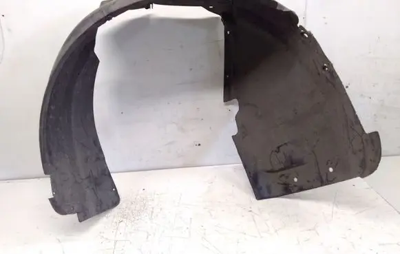 Audi A4 S4 B5 8D Front wheel arch liner splash guards 8D0821172A
