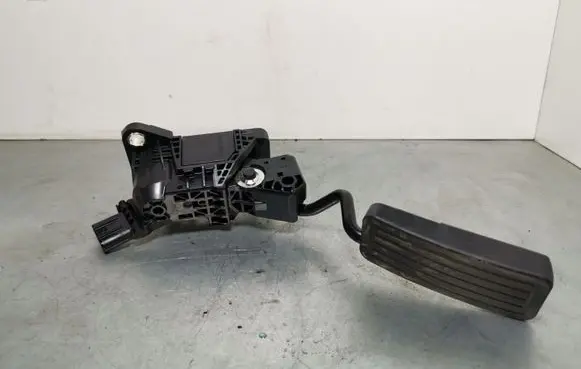 Honda CR-V Accelerator throttle pedal 02B20A00080 2700000400
