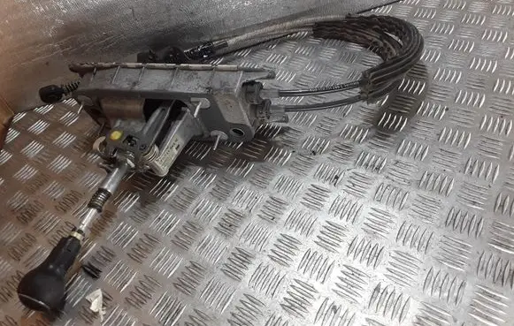 Volkswagen Touran I Gear shift cable linkage 1T0711266C 1T0711049