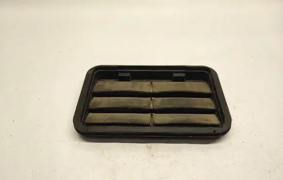 Ford Explorer VI Quarter panel pressure vent AG13B280B63AC