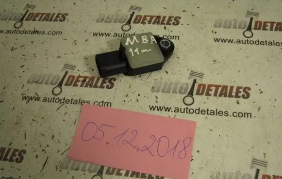Mercedes-Benz A W169 Airbag deployment crash/impact sensor A1698210451