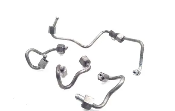 Smart ForTwo II Fuel injector supply line/pipe 