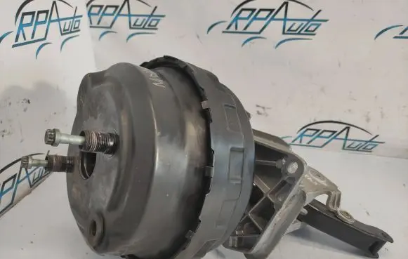 Volkswagen Touran I Brake booster 03784973034 614105AH