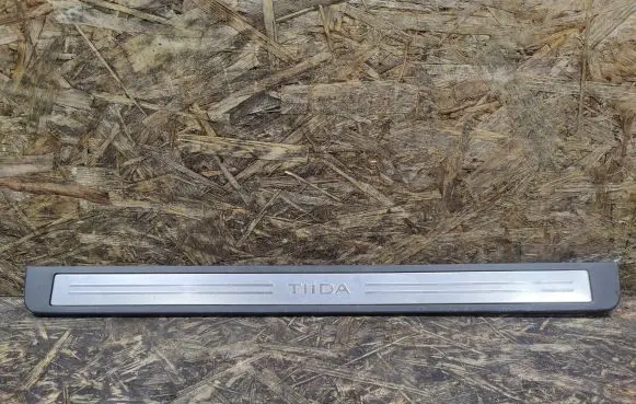 Nissan Tiida C11 Front sill trim cover 769B0EM00A