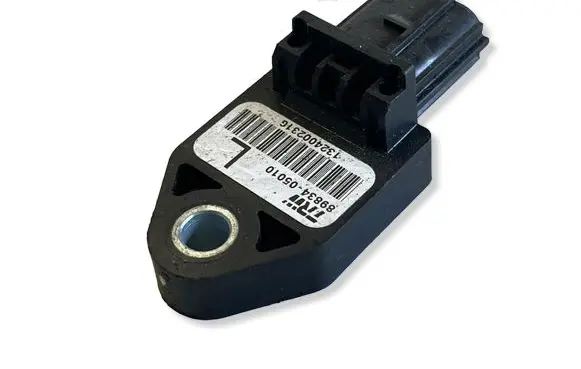 Toyota Avensis T250 Airbag deployment crash/impact sensor 8983405010 132400231G
