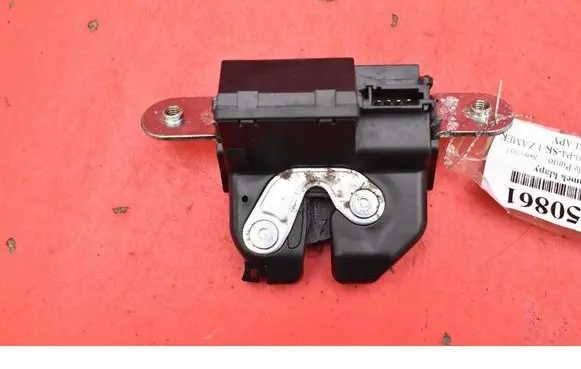 Fiat Punto (199) Tailgate/trunk/boot lock/catch/latch 