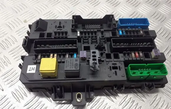 Opel Astra H Fuse box cover 13222173