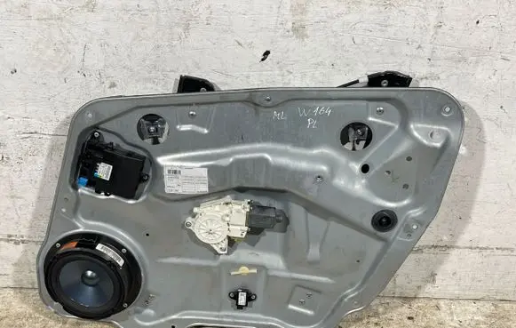 Mercedes-Benz ML W164 Front door window regulator with motor A1648209885