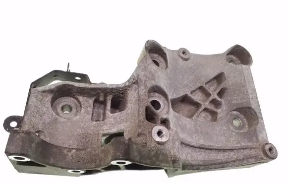 Opel Insignia A A/C compressor mount bracket 55562863