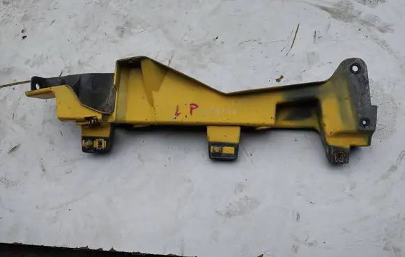Renault Kangoo II Fender mounting bracket 631232841R