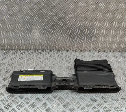 Audi Q7 4M Air intake duct part 4M0129510D